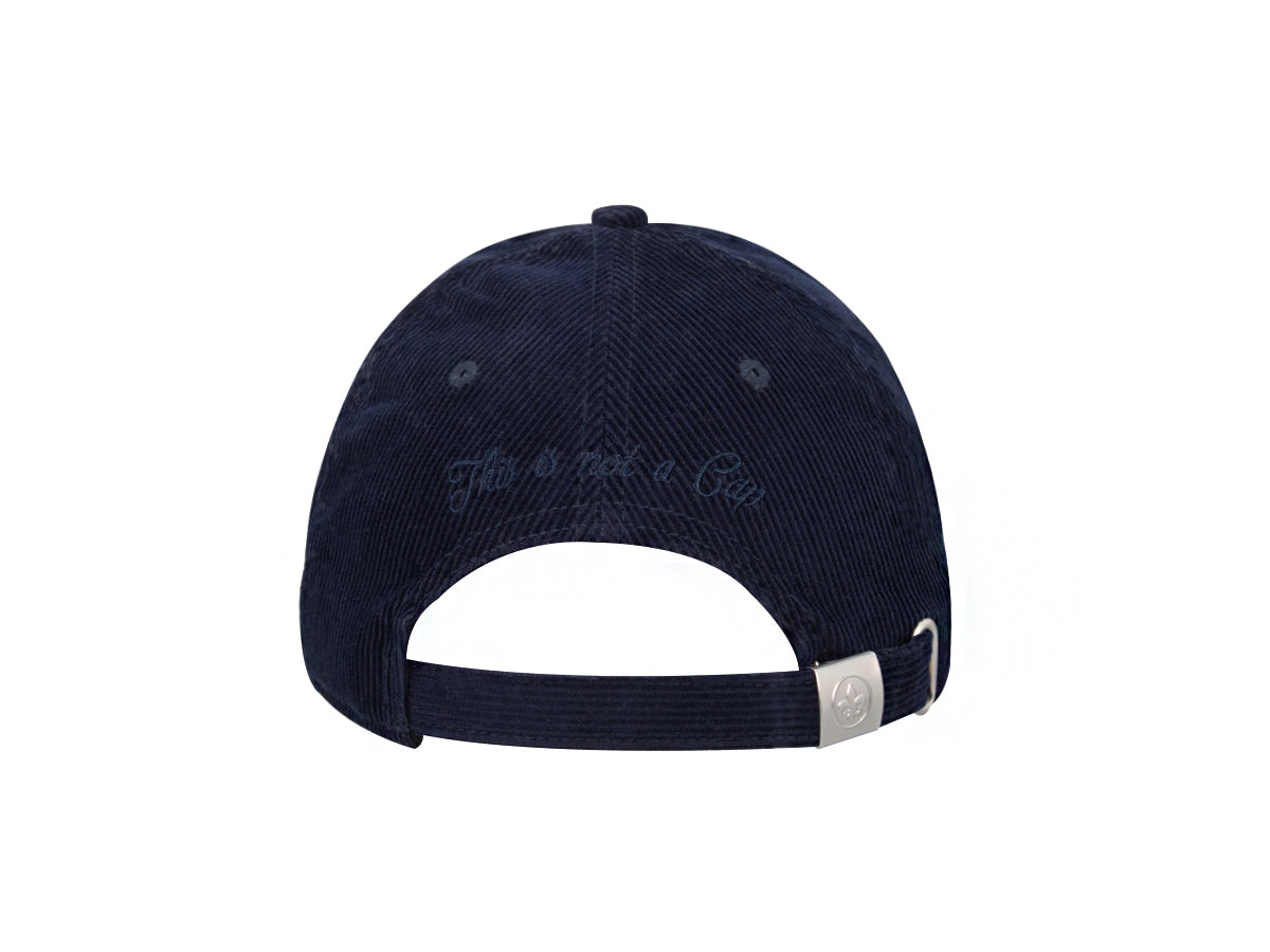 Vue arrière de la casquette « Héritage » Velours Côtelé Ton sur Ton Bleu Marine avec réglage en boucle