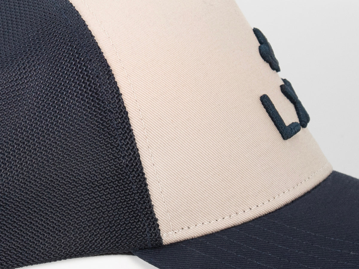 "Escape" Cap Bi-Color Cotton Putty / Navy Blue